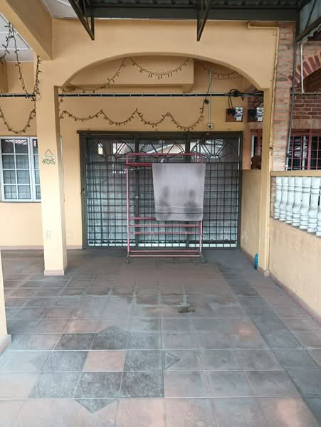 2-storey Terraced House for Sale in Klang (Selangor) - Rohana Ishak - Exterior - PropertyGuru.com.my