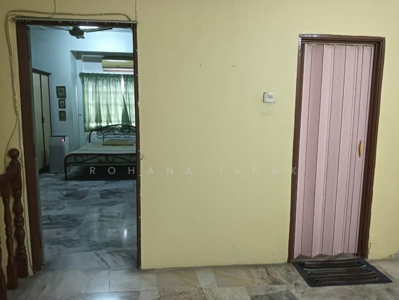 2-storey Terraced House for Sale in Klang (Selangor) - Rohana Ishak - PropertyGuru.com.my