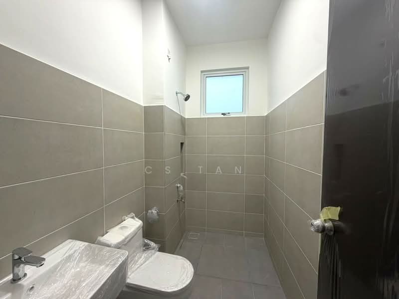 2-storey Terraced House for Rent in Bandar Putra Kulai (Kulai) - CS Tan - Bathroom - PropertyGuru.com.my