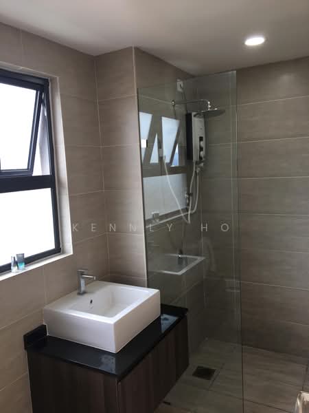 Servis Apartment untuk Disewa di Maisson - Kennly Ho - Bathroom - PropertyGuru.com.my