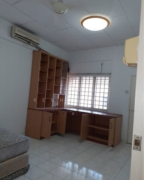 Rumah Teres 2-Tingkat untuk Disewa di Kubang Buaya (Kuantan) - Kenny Loo - Study - PropertyGuru.com.my