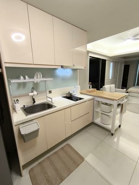Service Residence for Sale at Cliveden @ Plaza Damas 3 - Bee Kuan - Kitchen - PropertyGuru.com.my
