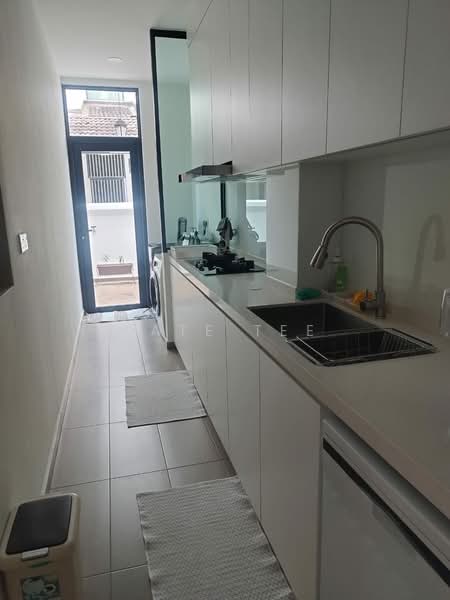 Cluster House for Rent in Eco Botanic (Iskandar Puteri (Nusajaya)) - Kate Tee - Kitchen - PropertyGuru.com.my