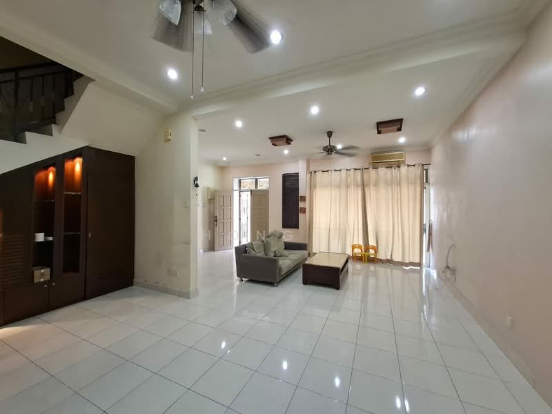 Rumah Teres 2 Tingkat untuk Dijual di Desa Ria (Sungai Ara) - Hong . - Living Room - PropertyGuru.com.my