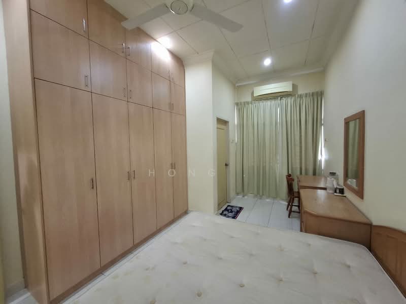 Rumah Teres 2 Tingkat untuk Dijual di Desa Ria (Sungai Ara) - Hong . - Bedroom - PropertyGuru.com.my