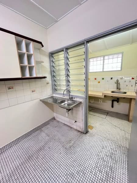 Rumah Teres 1-Tingkat untuk Disewa di Kepong (Kuala Lumpur) - Foong Yun - Kitchen - PropertyGuru.com.my
