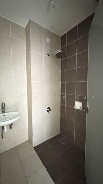 Kondominium untuk Dijual di PARC Regency (Residensi Masai) - Stephanie Yap - Bathroom - PropertyGuru.com.my