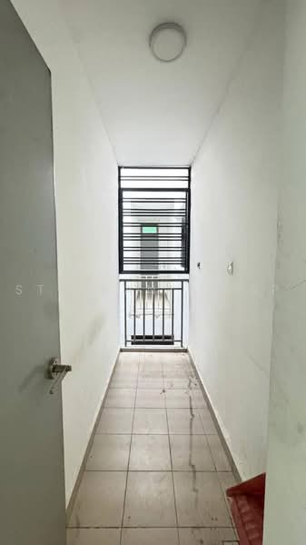 Kondominium untuk Dijual di PARC Regency (Residensi Masai) - Stephanie Yap - Corridor - PropertyGuru.com.my