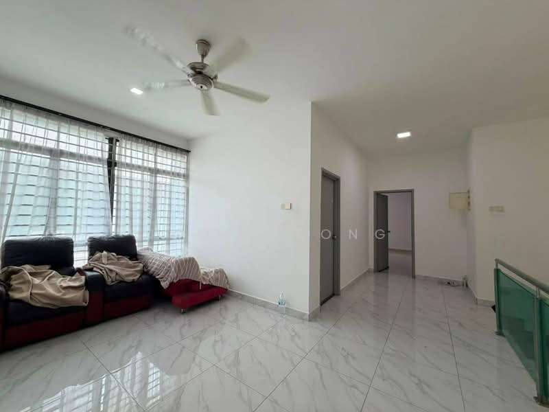 Cluster House for Sale in Taman Nusa Bestari (Iskandar Puteri (Nusajaya)) - James Bong - Living Room - PropertyGuru.com.my