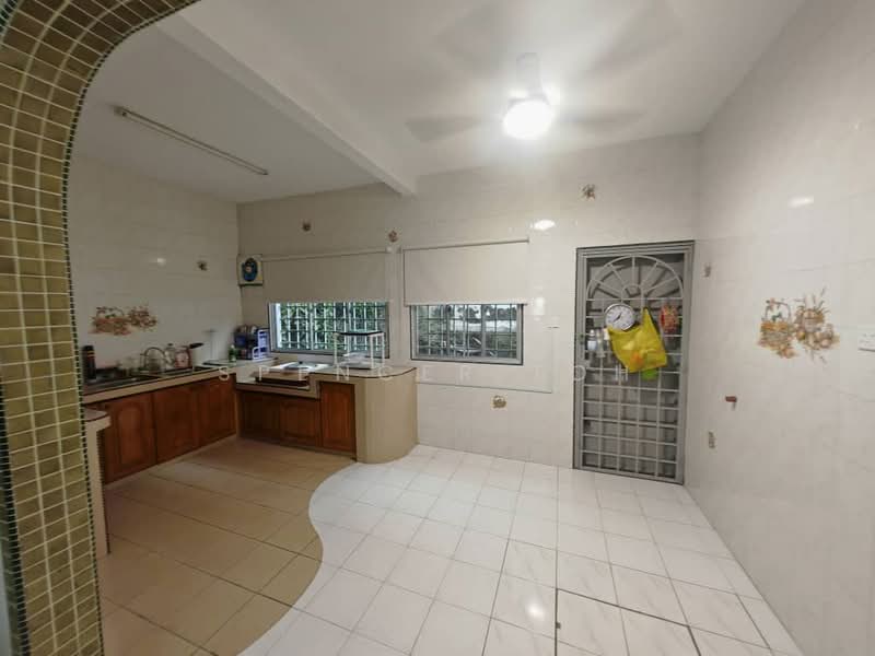 2-storey Terraced House for Sale in Taman Jaya Baru (Cheras) - Spencer Toh - Kitchen - PropertyGuru.com.my