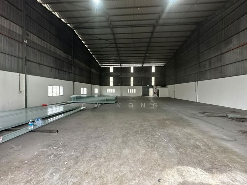 Warehouse for Rent in Sungai Buloh (Selangor) - CW Kong - Interior - PropertyGuru.com.my