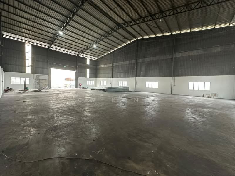 Warehouse for Rent in Sungai Buloh (Selangor) - CW Kong - Interior - PropertyGuru.com.my