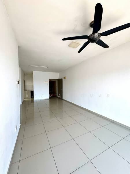 Condominium for Sale at 1120 Park Avenue - Hazeman Omar - Living Room - PropertyGuru.com.my