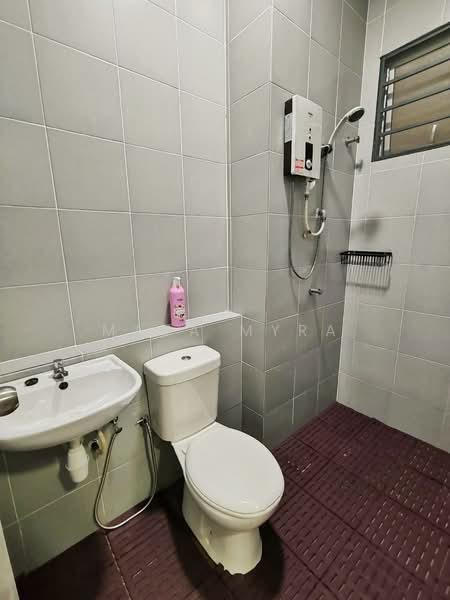 Kondominium untuk Disewa di Residensi Adelia - Maya Myra - Bathroom - PropertyGuru.com.my