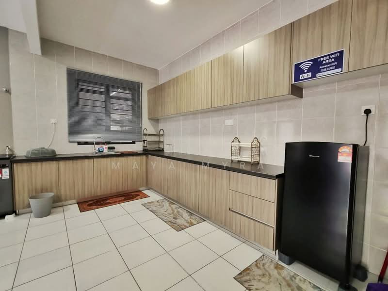 Kondominium untuk Disewa di Residensi Adelia - Maya Myra - Kitchen - PropertyGuru.com.my