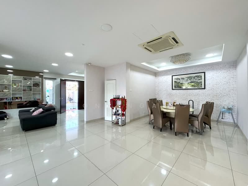 2-storey Terraced House for Sale in Ambang Botanic (Klang) - Tony Ngan - Living Room - PropertyGuru.com.my