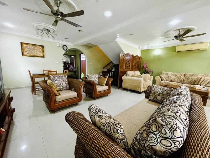 2-storey Terraced House for Sale in TTDI Jaya (Shah Alam) - Filzah Affendie - Living Room - PropertyGuru.com.my