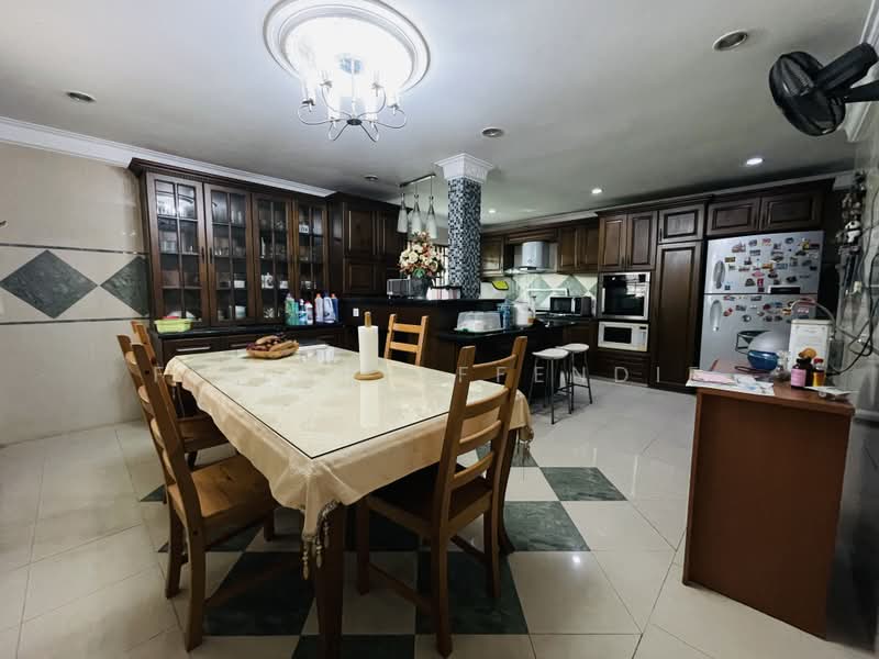 2-storey Terraced House for Sale in TTDI Jaya (Shah Alam) - Filzah Affendie - Dining & Kitchen - PropertyGuru.com.my