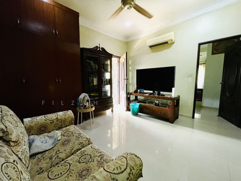 2-storey Terraced House for Sale in TTDI Jaya (Shah Alam) - Filzah Affendie - Family Hall - PropertyGuru.com.my