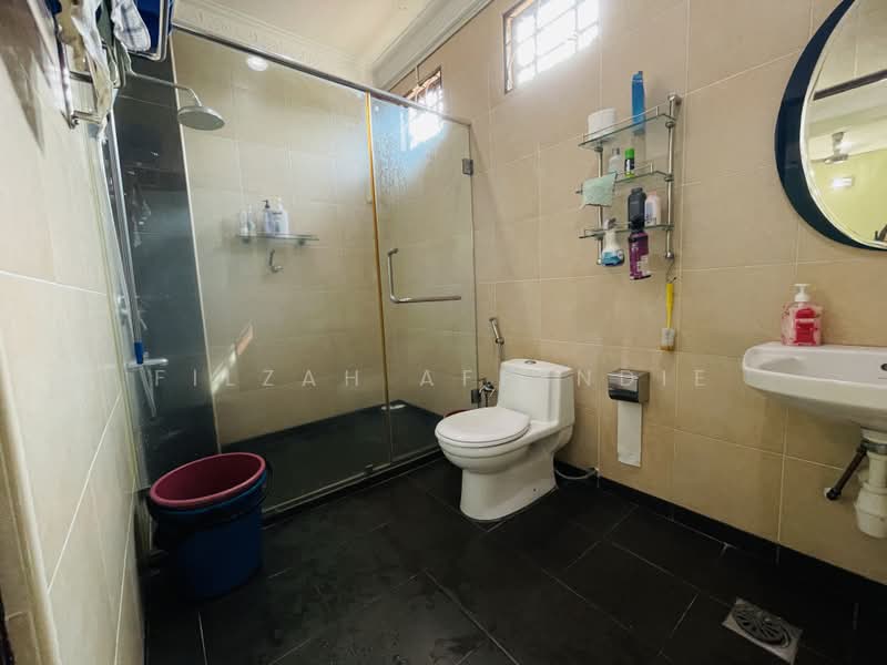 2-storey Terraced House for Sale in TTDI Jaya (Shah Alam) - Filzah Affendie - Bathroom - PropertyGuru.com.my