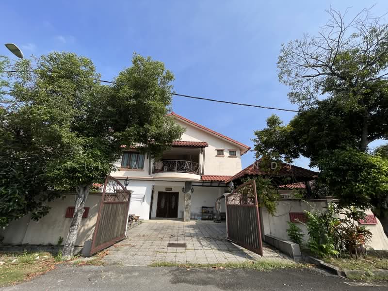 2-storey Terraced House for Sale in TTDI Jaya (Shah Alam) - Filzah Affendie - Exterior - PropertyGuru.com.my