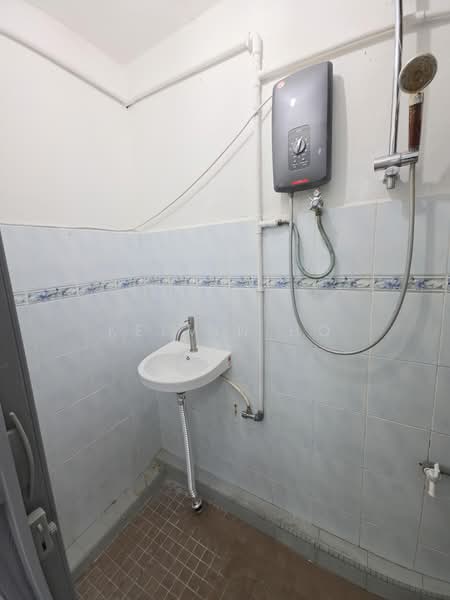 Apartment for Sale at Bandar Baru Sentul - Kelvin Ho - Bathroom - PropertyGuru.com.my