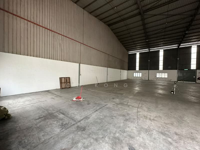 Warehouse for Rent in Sungai Buloh (Selangor) - CW Kong - Interior - PropertyGuru.com.my