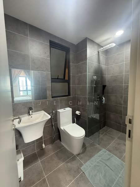 Kondominium untuk Disewa di SkyVogue - Jie Chin - Bathroom - PropertyGuru.com.my
