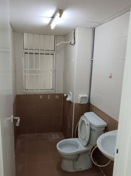 Kondominium untuk Dijual di Casa Prima Condominium - Ken Lai - Bathroom - PropertyGuru.com.my