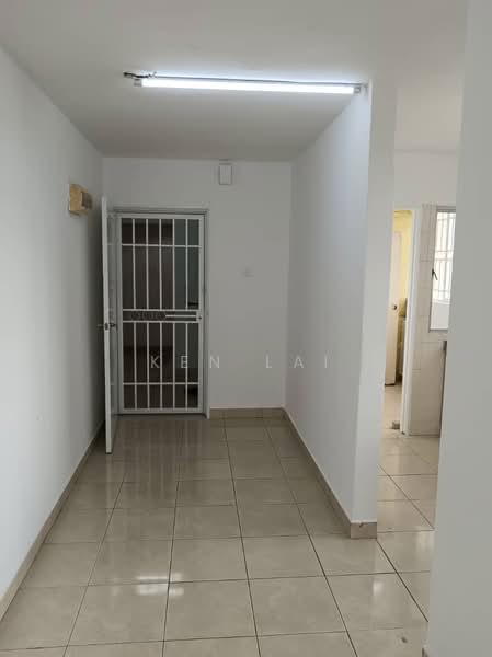 Kondominium untuk Dijual di Casa Prima Condominium - Ken Lai - Entrance - PropertyGuru.com.my