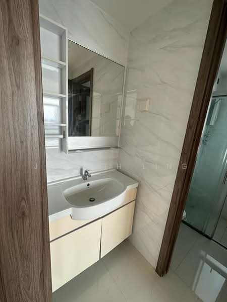 Condominium for Rent at Starview Bay @ Forest City - Japheth Ling - Bathroom - PropertyGuru.com.my