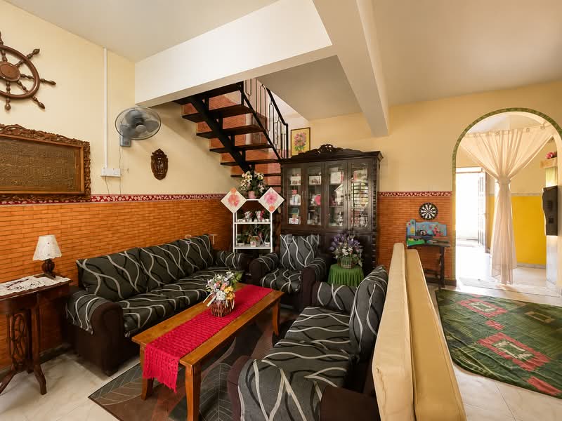 Rumah Teres 2 Tingkat untuk Dijual di Taman Tasek Damai (Ipoh) - Steven . - Living Room - PropertyGuru.com.my