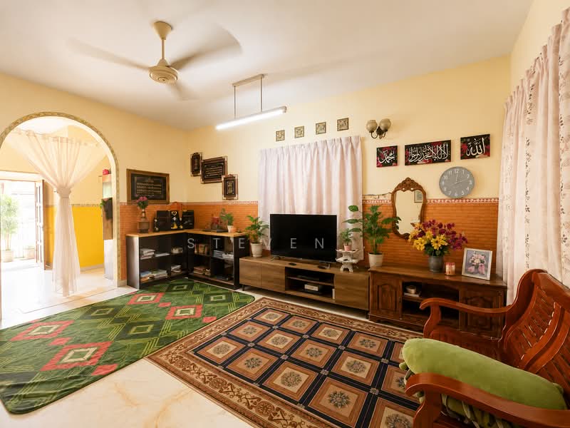 Rumah Teres 2 Tingkat untuk Dijual di Taman Tasek Damai (Ipoh) - Steven . - Living Room - PropertyGuru.com.my
