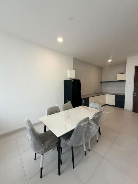 Kediaman Servis untuk Disewa di Renna Residence @ The NorthBank - Thomas Tong - Dining Room - PropertyGuru.com.my