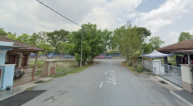 Rumah Teres 2 Tingkat untuk Dijual di Alam Perdana (Puncak Alam) - Rashidah Juremi - Exterior - PropertyGuru.com.my