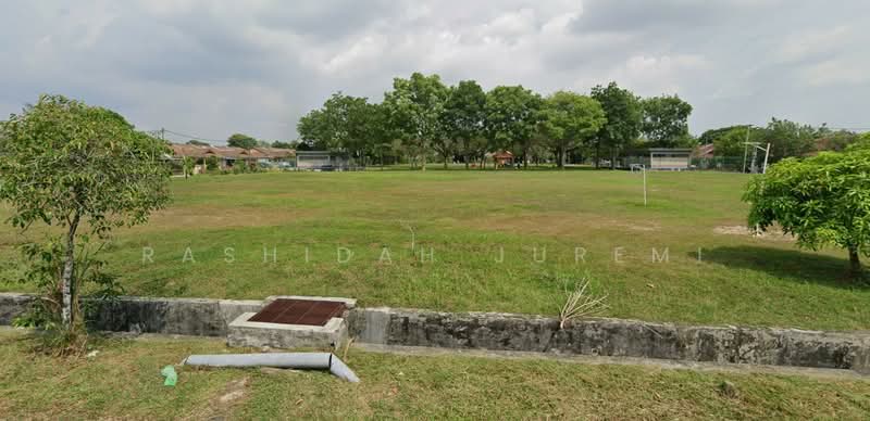 Rumah Teres 2 Tingkat untuk Dijual di Alam Perdana (Puncak Alam) - Rashidah Juremi - Exterior - PropertyGuru.com.my