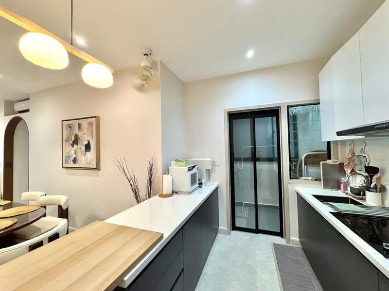 Service Residence for Sale at E'Island Lake Haven - Firdaus Husin - Kitchen - PropertyGuru.com.my