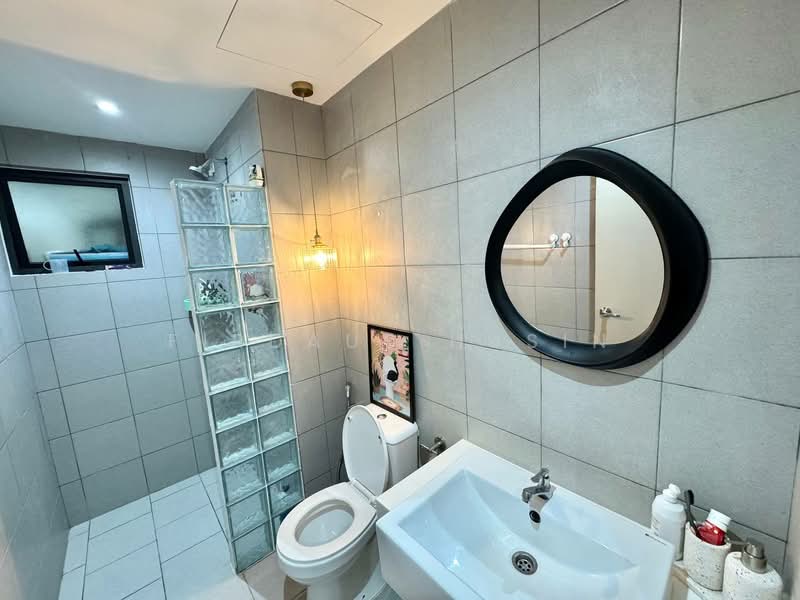 Service Residence for Sale at E'Island Lake Haven - Firdaus Husin - Bathroom - PropertyGuru.com.my