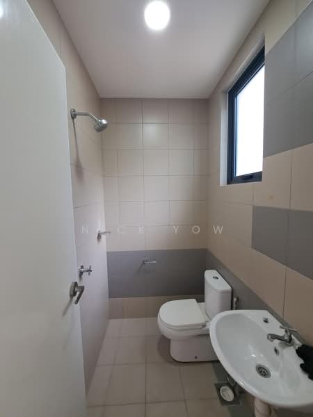 Rumah Berkembar untuk Disewa di Sungai Buloh (Selangor) - Nick Yow - Bathroom - PropertyGuru.com.my
