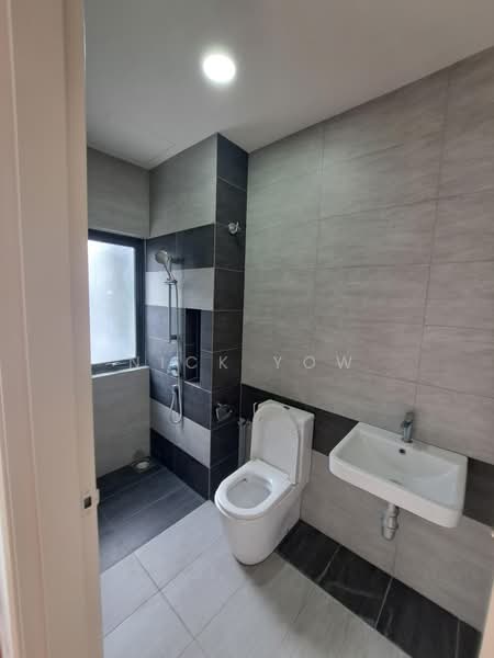 Rumah Berkembar untuk Disewa di Sungai Buloh (Selangor) - Nick Yow - Bathroom - PropertyGuru.com.my
