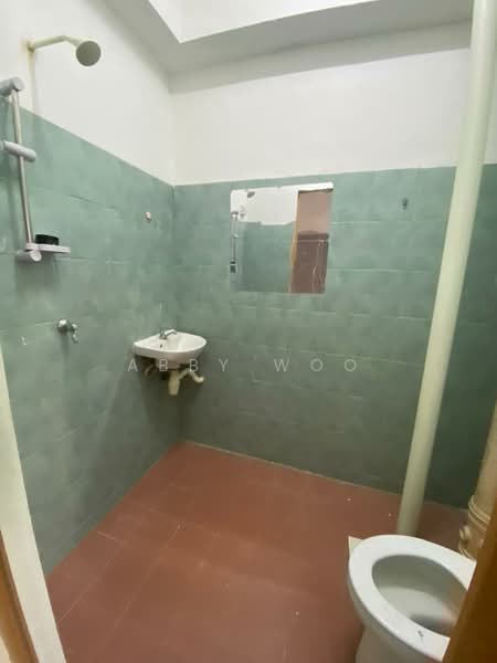 Rumah Flat untuk Disewa di Taman Desa Relau - Abby Woo - Bathroom - PropertyGuru.com.my