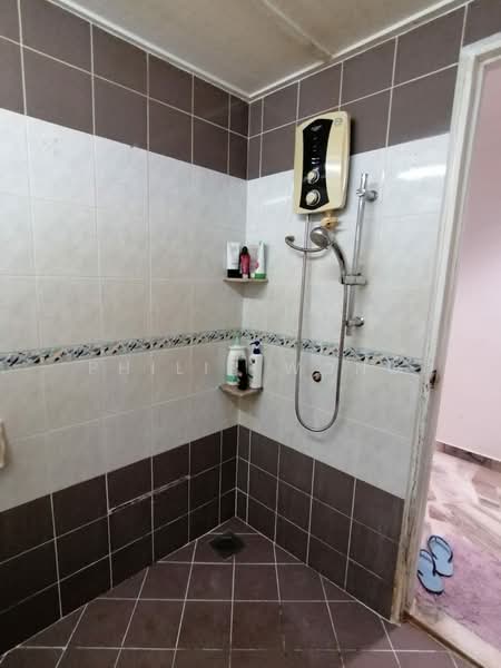 Apartment for Sale at Apartment Serindit - Philip Wong - Bathroom - PropertyGuru.com.my