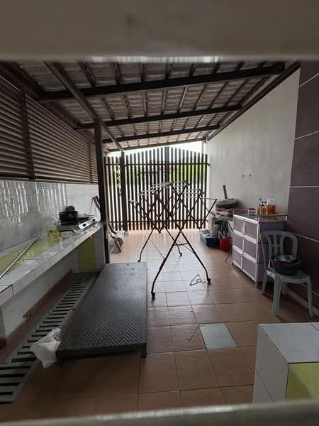 Rumah Teres untuk Disewa di Taman Layang Layang (Seremban) - Abby Tan - Kitchen - PropertyGuru.com.my