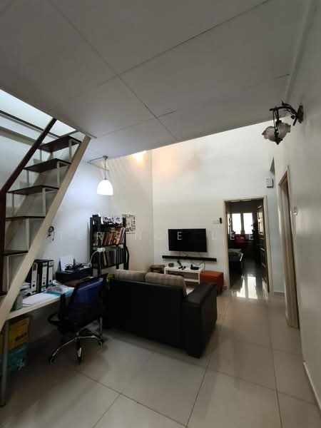 1-storey Terraced House for Sale in Bukit Raja (Selangor) - Terence Lee - Living Room - PropertyGuru.com.my