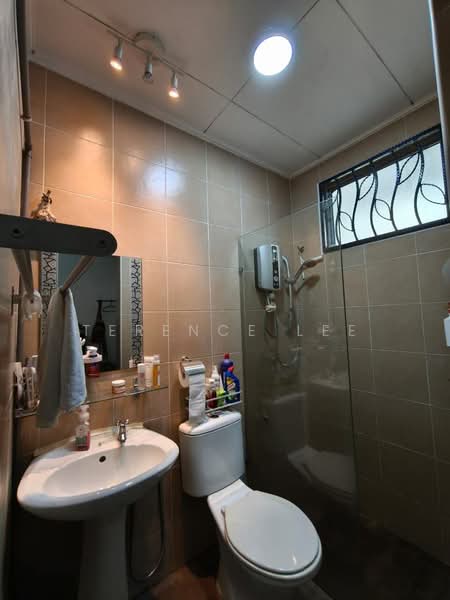 1-storey Terraced House for Sale in Bukit Raja (Selangor) - Terence Lee - Bathroom - PropertyGuru.com.my