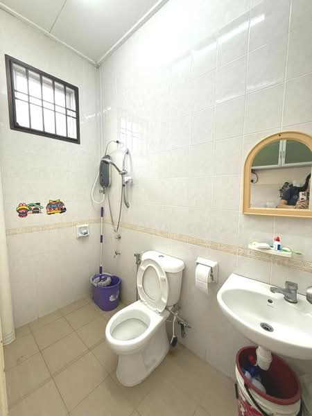 Rumah Teres 1-Tingkat untuk Dijual di Taman Seri Austin (Tebrau) - Christina Ang - Bathroom - PropertyGuru.com.my
