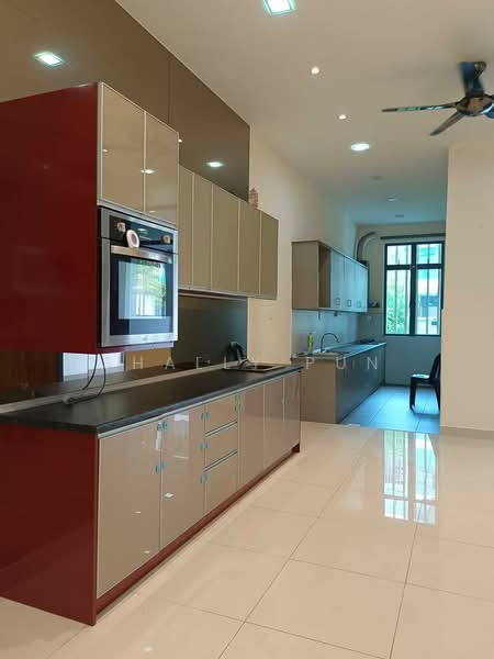 3-storey Terraced House for Rent in Bandar Nusaputra (Puchong) - Shally Pun - Kitchen - PropertyGuru.com.my