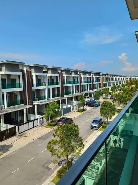 3-storey Terraced House for Rent in Bandar Nusaputra (Puchong) - Shally Pun - Exterior - PropertyGuru.com.my