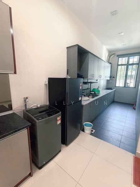 3-storey Terraced House for Rent in Bandar Nusaputra (Puchong) - Shally Pun - Kitchen - PropertyGuru.com.my