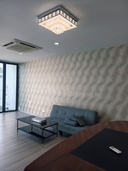 3-storey Terraced House for Rent in Bandar Nusaputra (Puchong) - Shally Pun - Living Room - PropertyGuru.com.my
